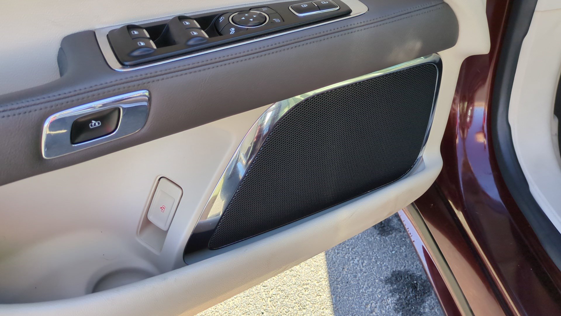 Used 2017 Lincoln Continental Reserve image 13