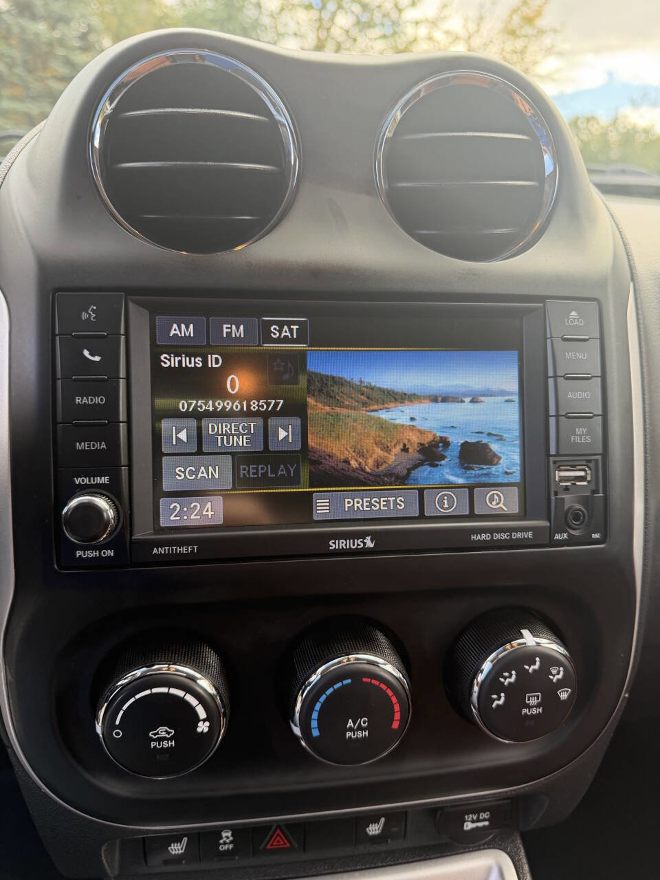 Used 2017 Jeep Compass High Altitude image 34