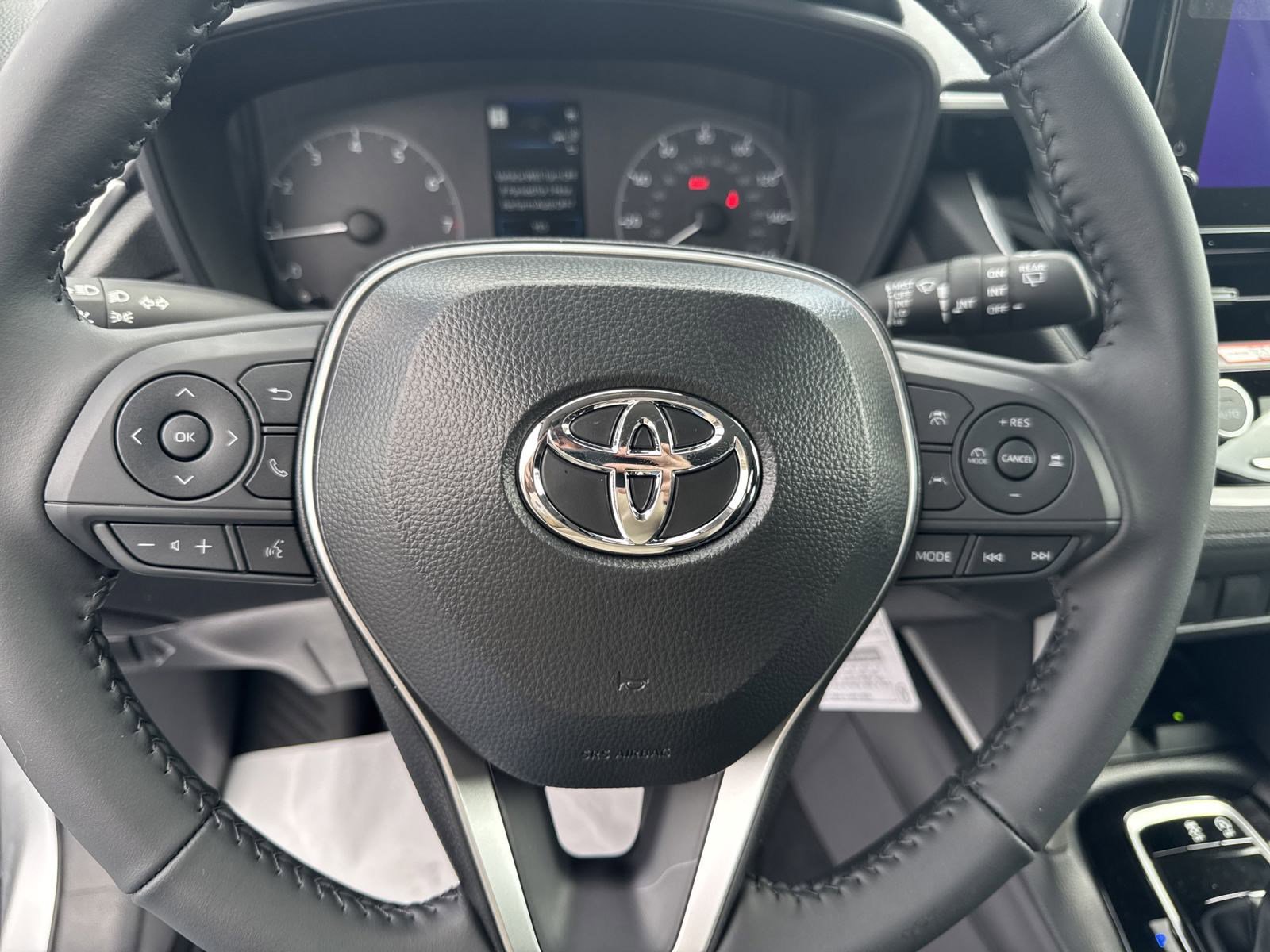 New 2025 Toyota Corolla Cross LE FWD image 17