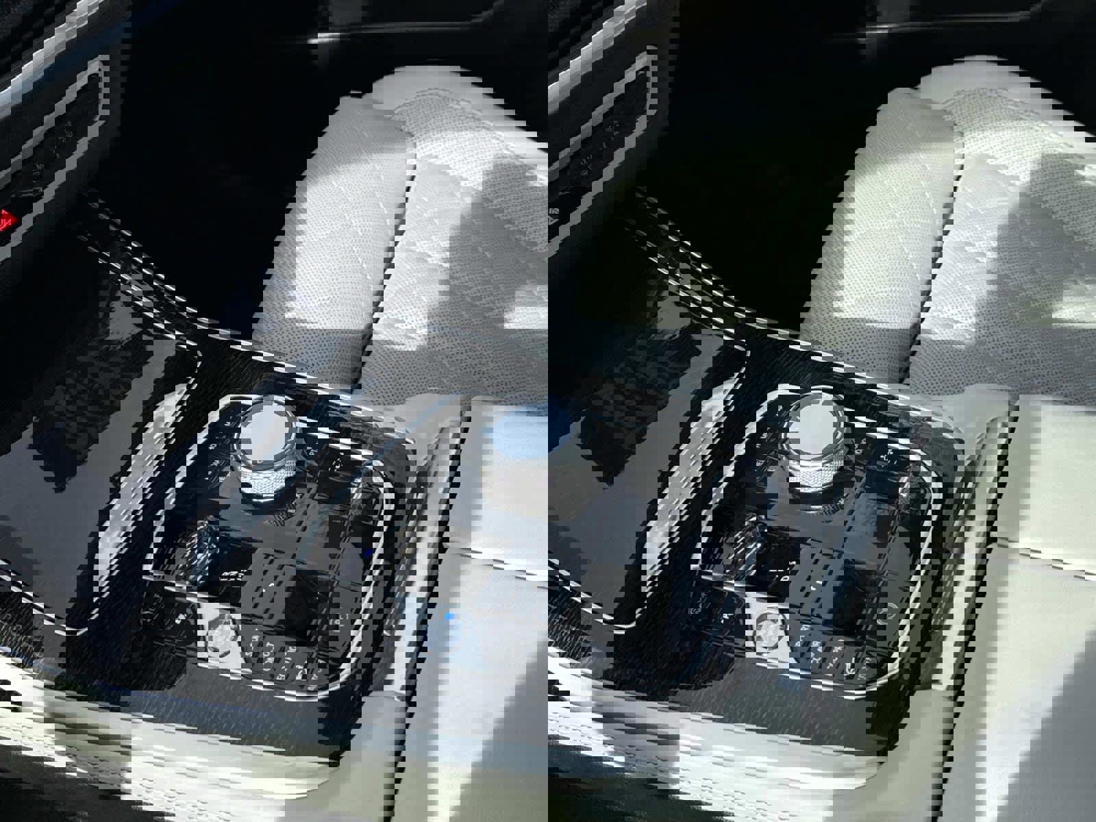 Used 2024 BMW X7 xDrive40i w/ Executive Package image 22