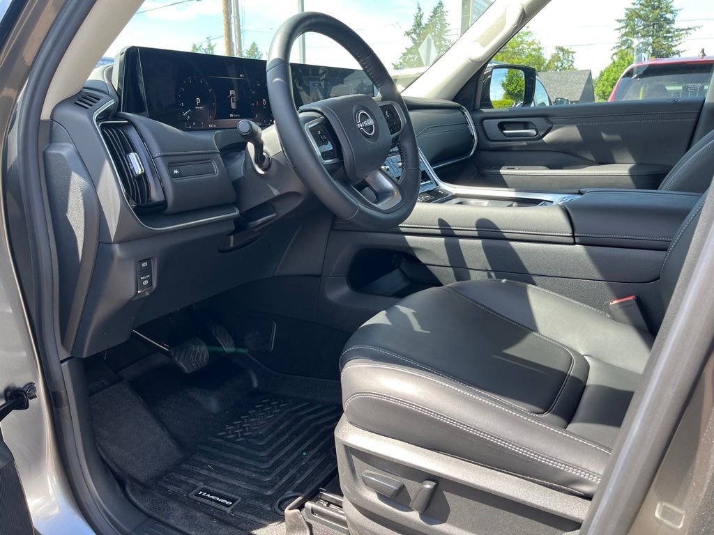 Used 2025 Nissan Armada SV AWD/4WD image 11