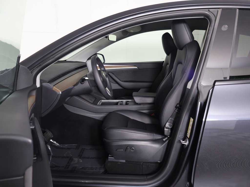 Used 2024 Tesla Model Y Long Range image 29