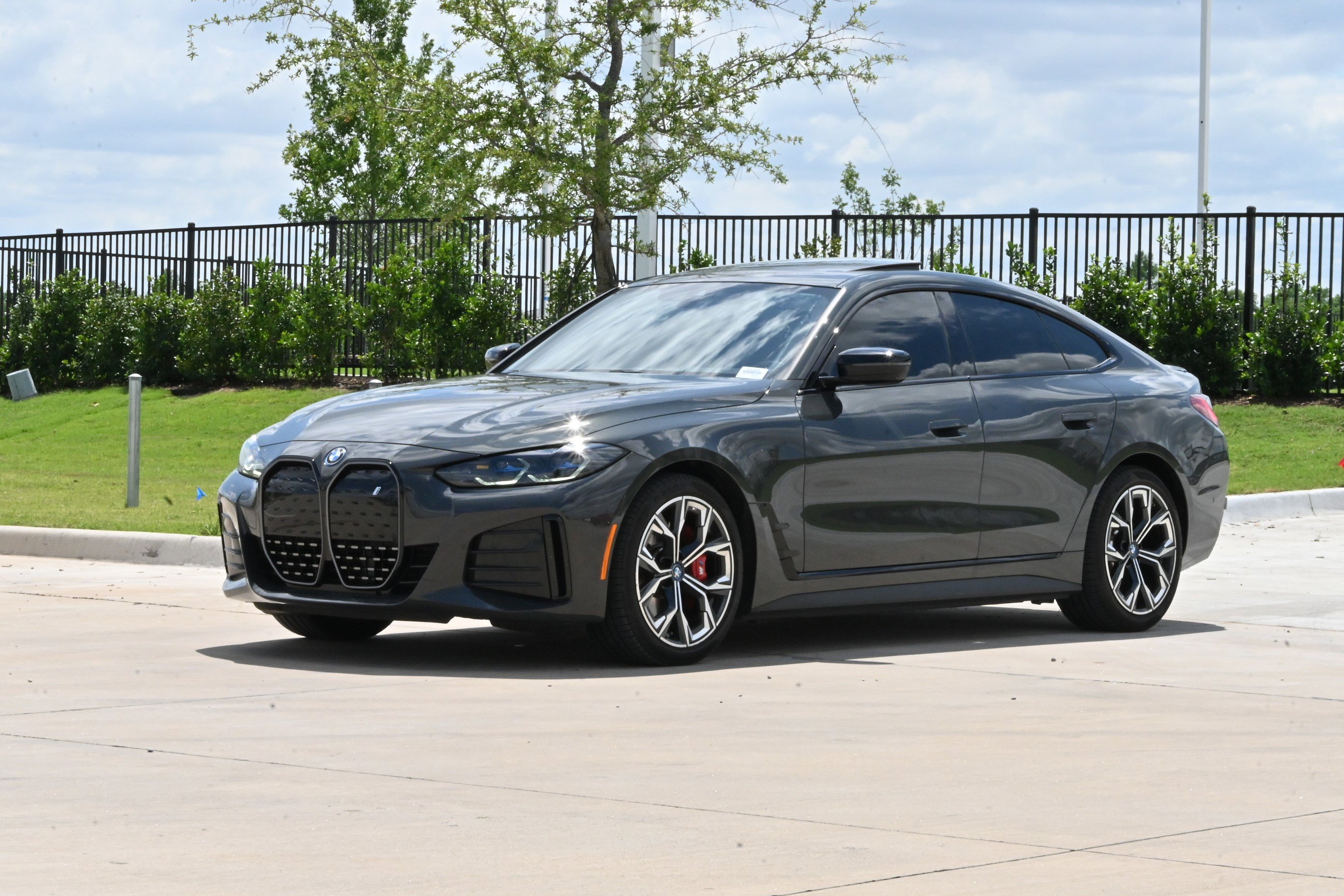 Certified 2023 BMW i4 eDrive40 w/ M Sport Package RWD image 5