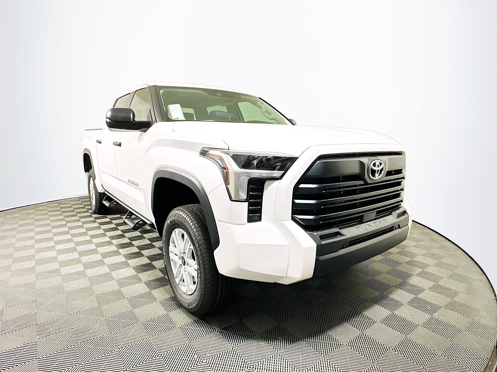 New 2024 Toyota Tundra SR5