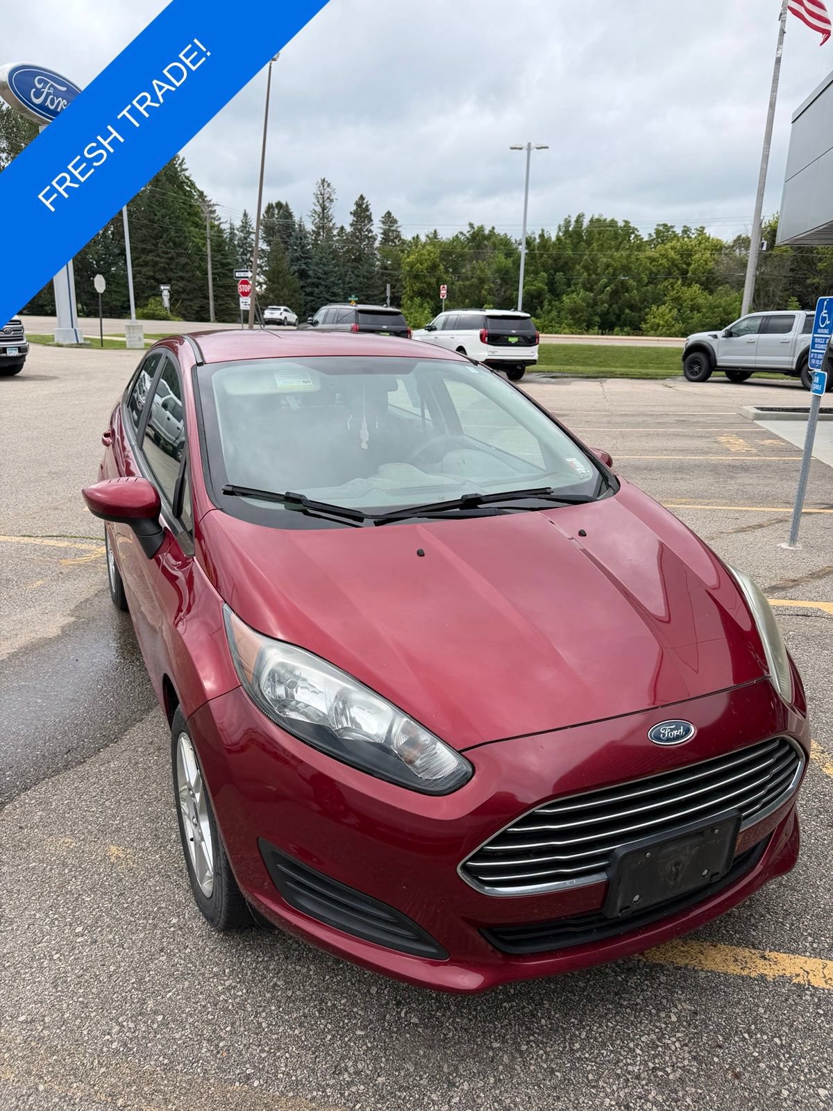Used 2017 Ford Fiesta SE FWD image 3