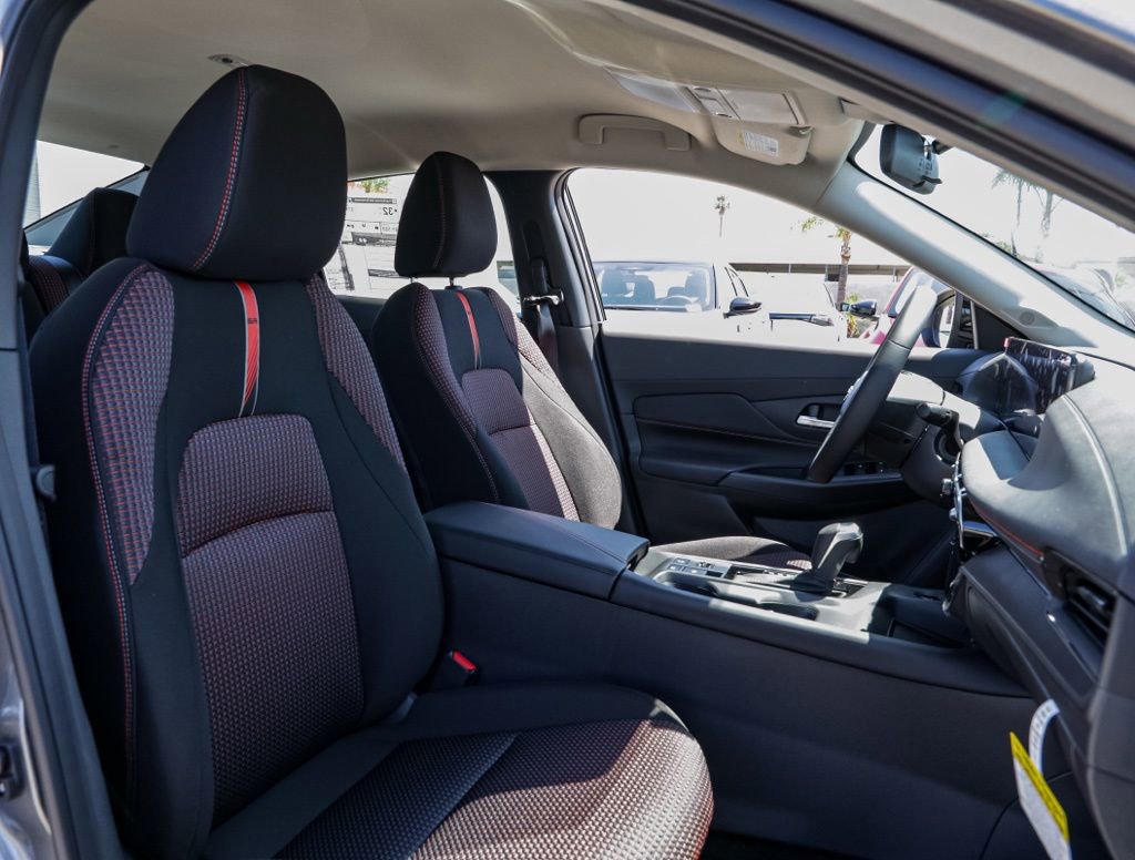 New 2026 Nissan Sentra SR FWD image 18
