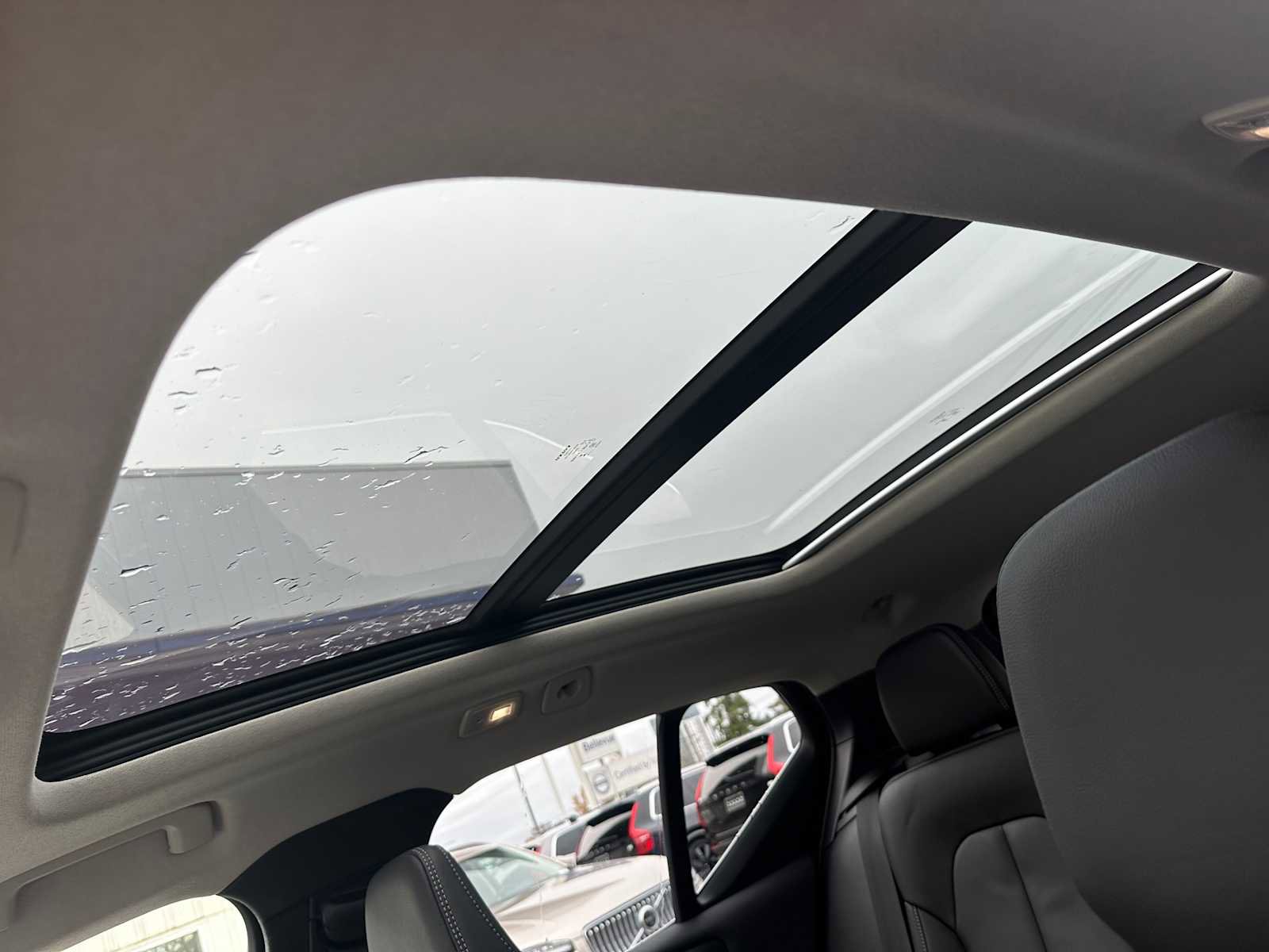 Used 2025 Volvo XC40 B5 Plus w/ Climate Package image 23