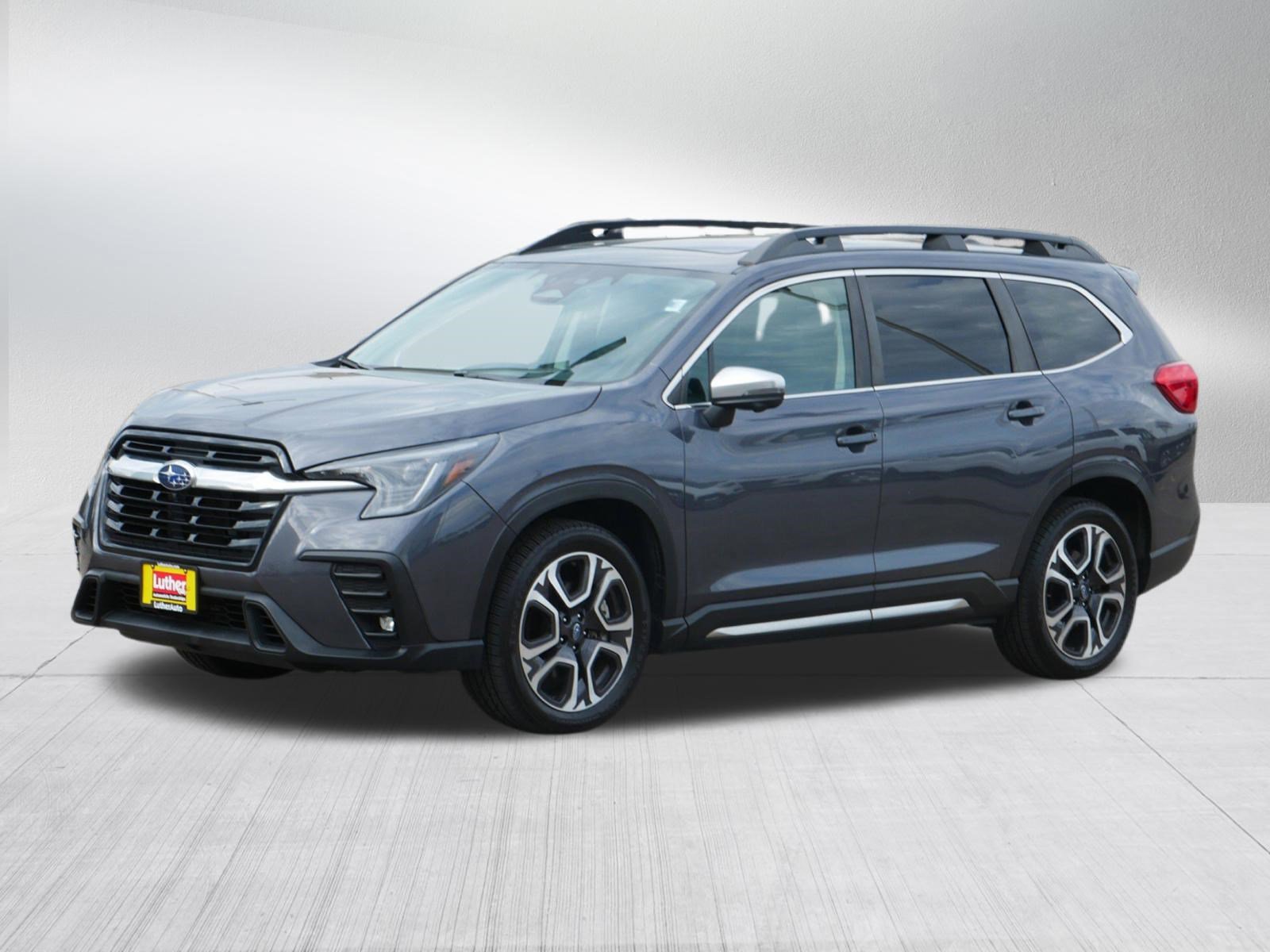 Certified 2023 Subaru Ascent Limited w/ Technology Package image 3