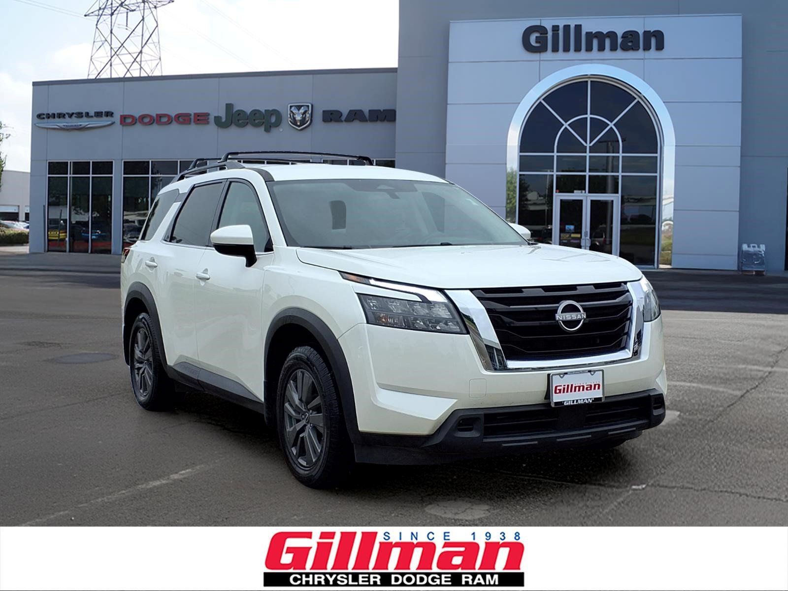 Used 2024 Nissan Pathfinder SV FWD image 1