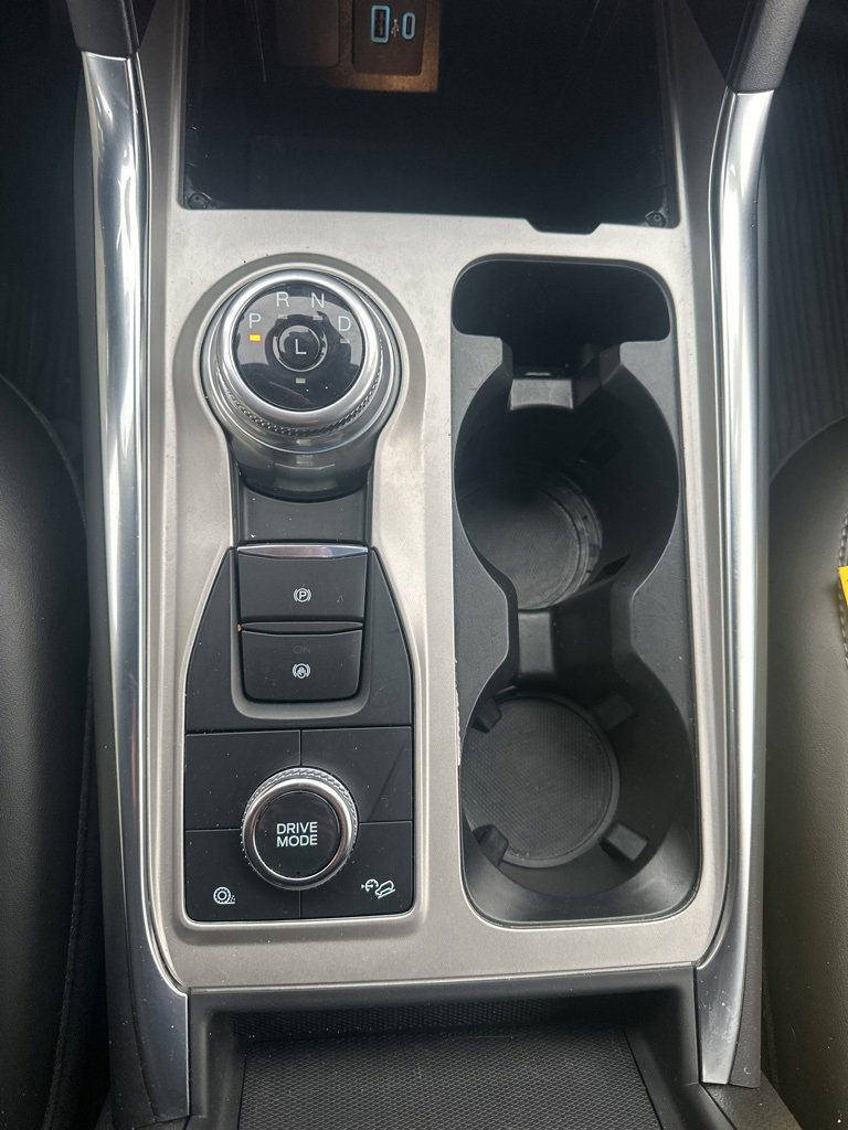 Used 2022 Ford Explorer XLT w/ Equipment Group 202A image 26