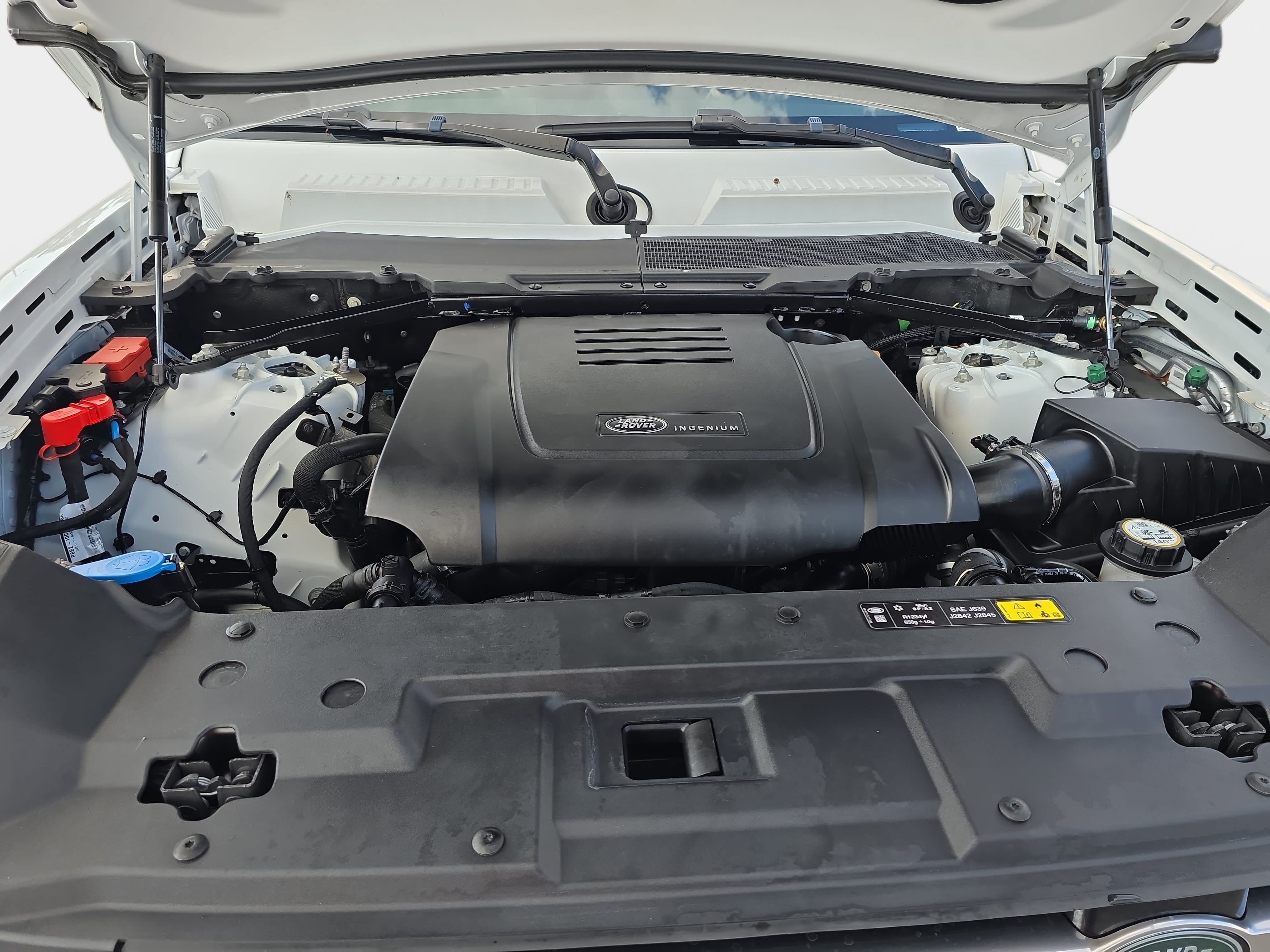 Certified 2023 Land Rover Defender 110 S AWD/4WD image 31