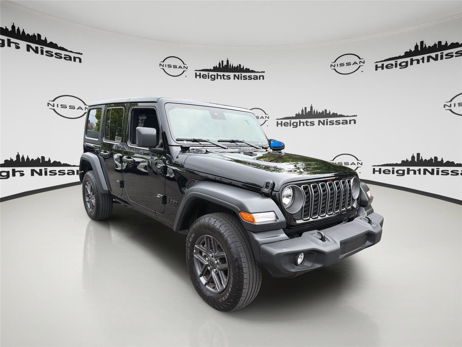 Used 2025 Jeep Wrangler Sport S AWD/4WD image 7