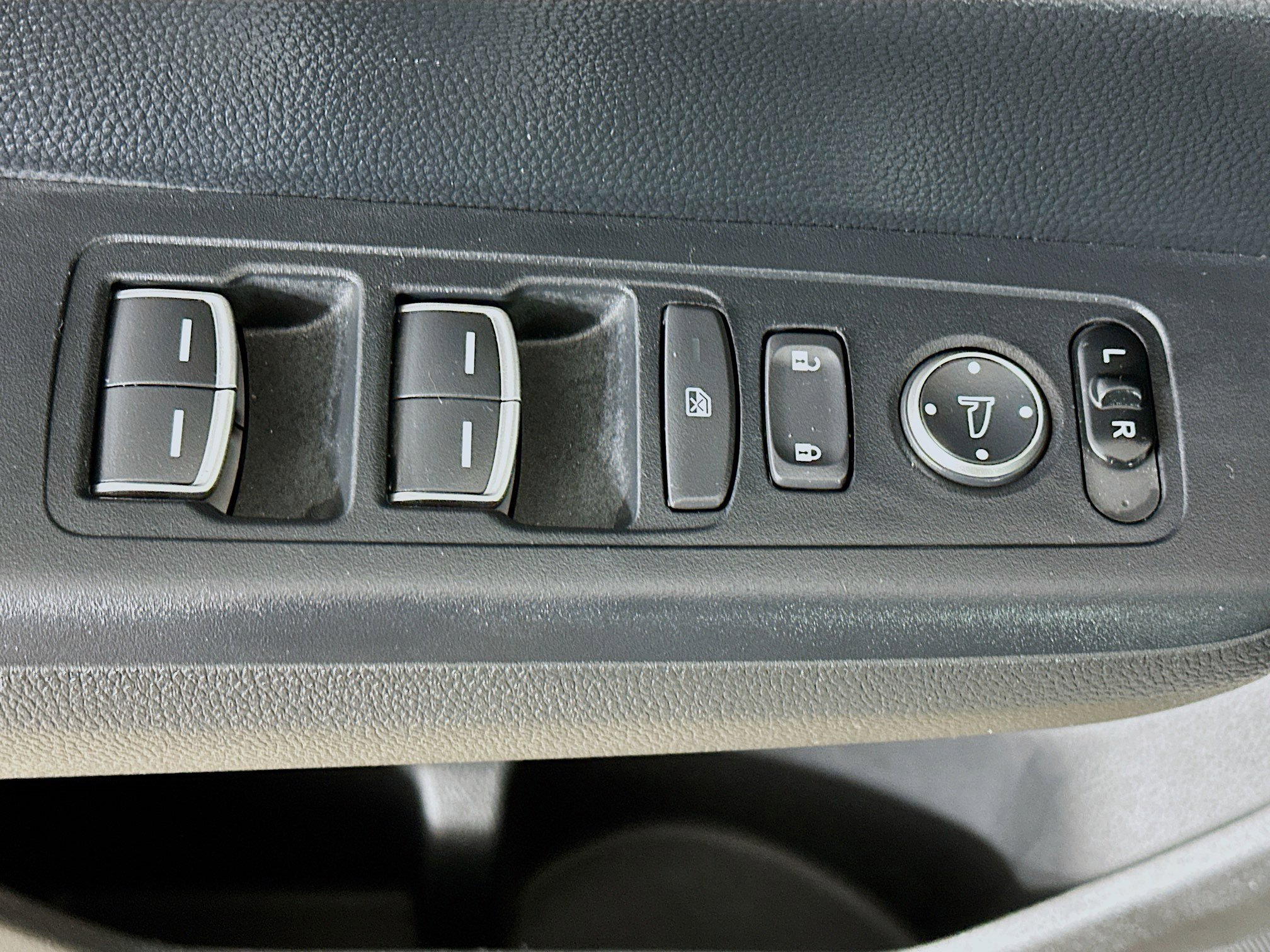 Used 2024 Honda CR-V EX-L image 15