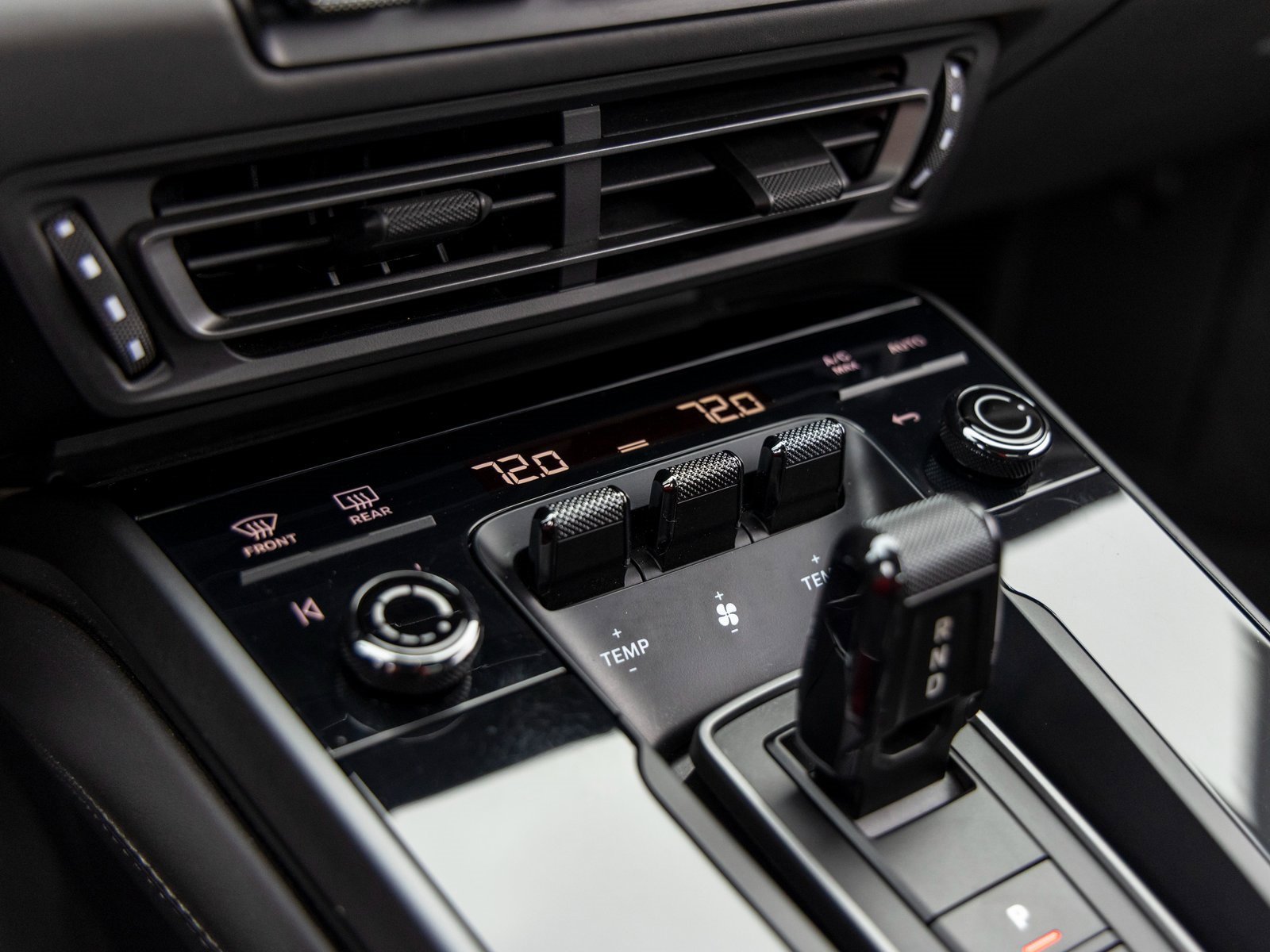 Certified 2022 Porsche 911 Carrera image 40