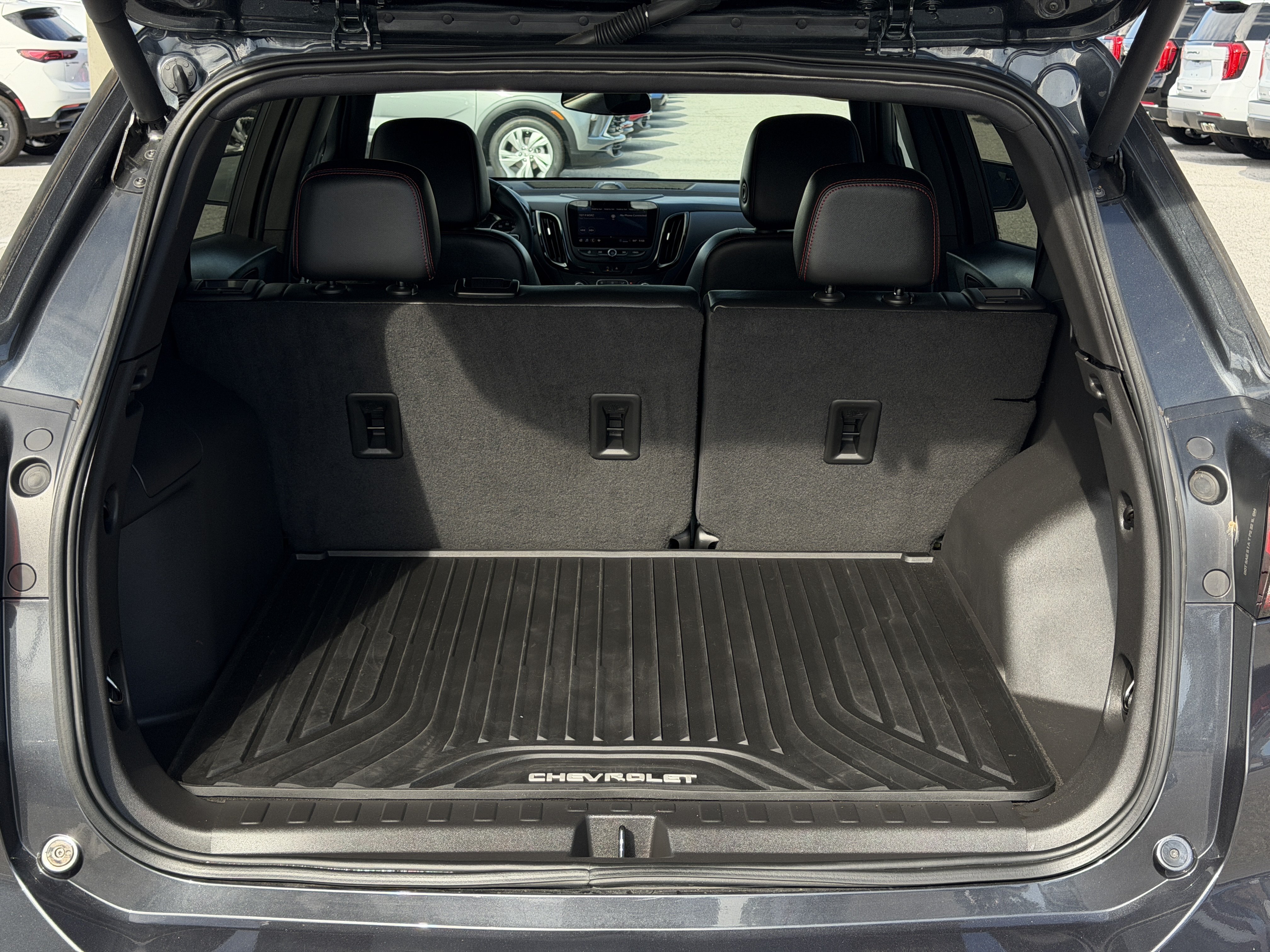 Certified 2023 Chevrolet Equinox RS w/ RS Leather Package FWD image 11