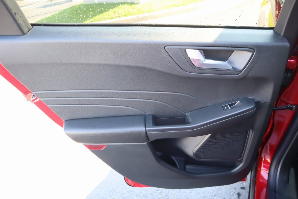 New 2026 Ford Escape ST-Line w/ Tech Pack #1 image 17