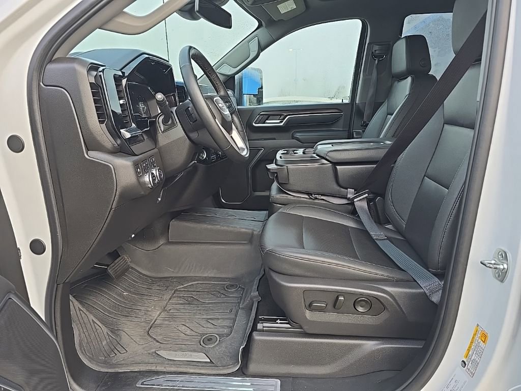 Used 2025 GMC Sierra 3500 SLT w/ X31 Off-Road Package image 21