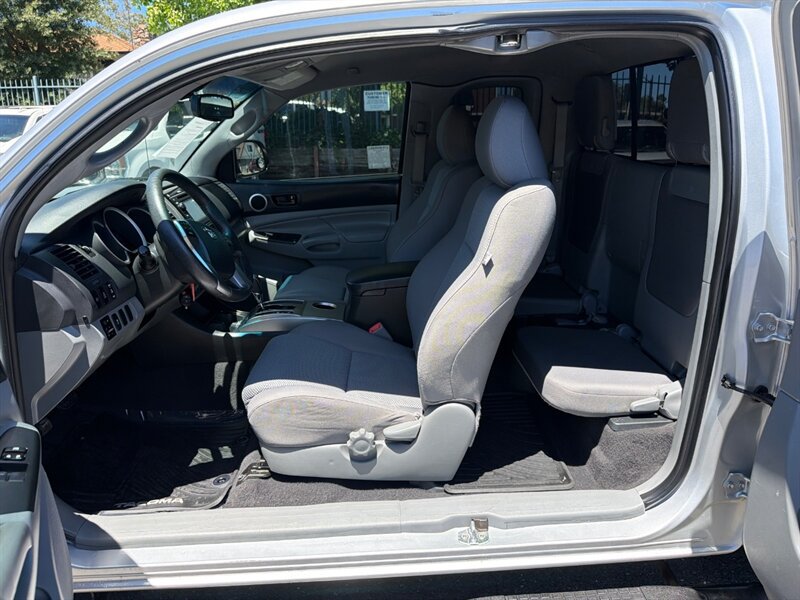 Used 2013 Toyota Tacoma PreRunner w/ TRD Off-Road Pkg RWD image 20