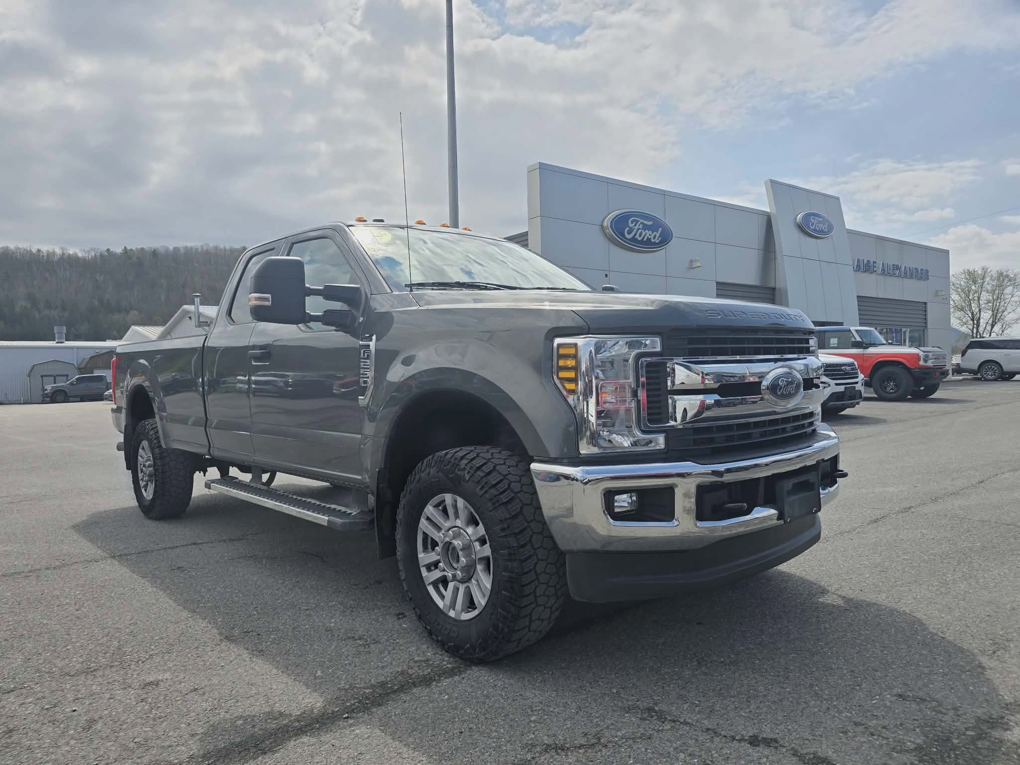 Used 2019 Ford F250 XLT w/ XLT Value Package AWD/4WD image 1