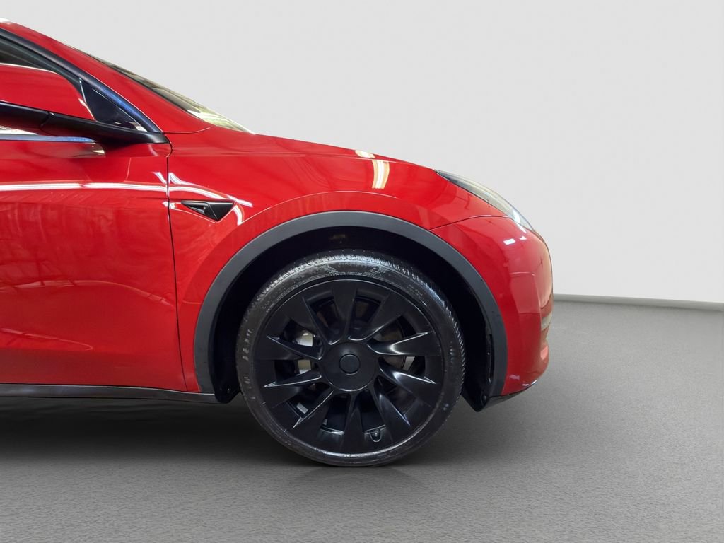 Used 2023 Tesla Model Y Long Range AWD/4WD image 30