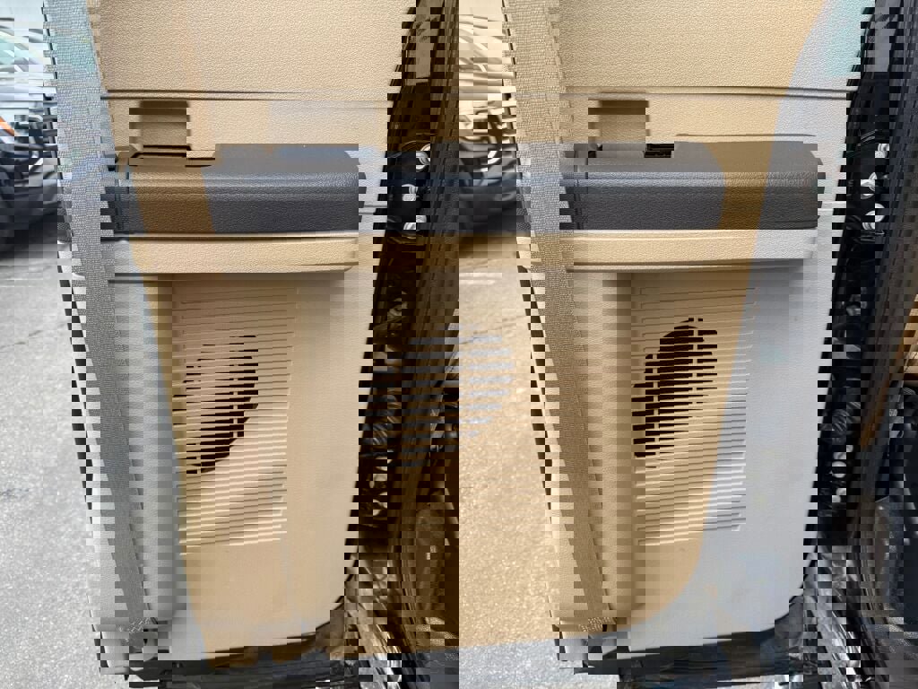 Used 2016 Ford F350 Lariat w/ Chrome Package image 24