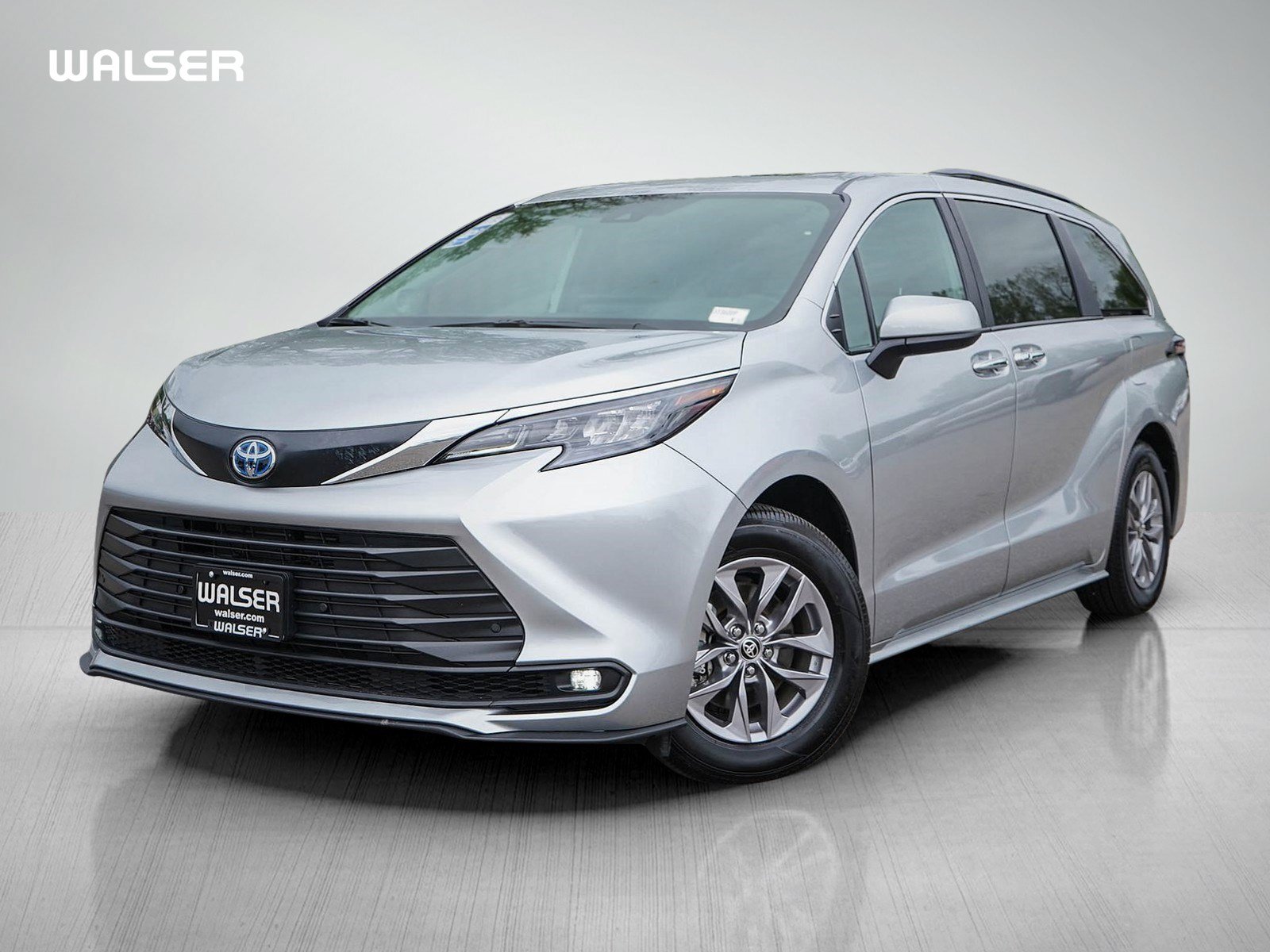 Used 2025 Toyota Sienna XLE w/ XLE Plus Package
