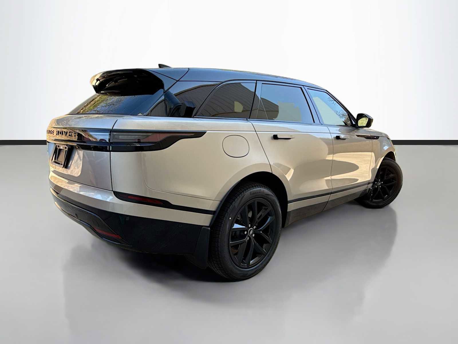 New 2026 Land Rover Range Rover Velar Dynamic SE AWD/4WD image 3