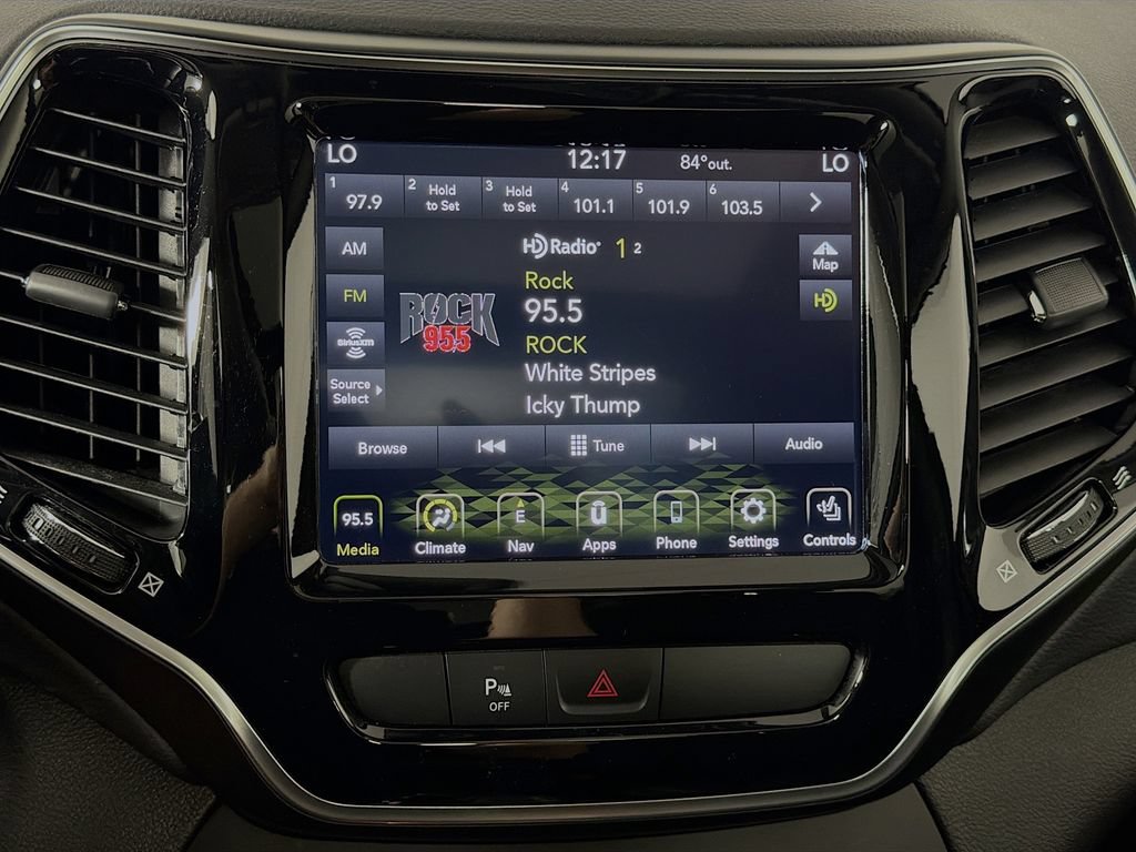 Used 2020 Jeep Cherokee Limited AWD/4WD image 15