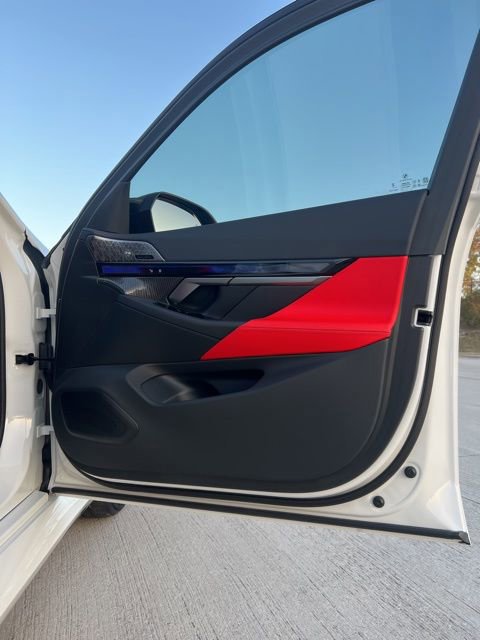 Used 2026 BMW M5 w/ Carbon Package image 23