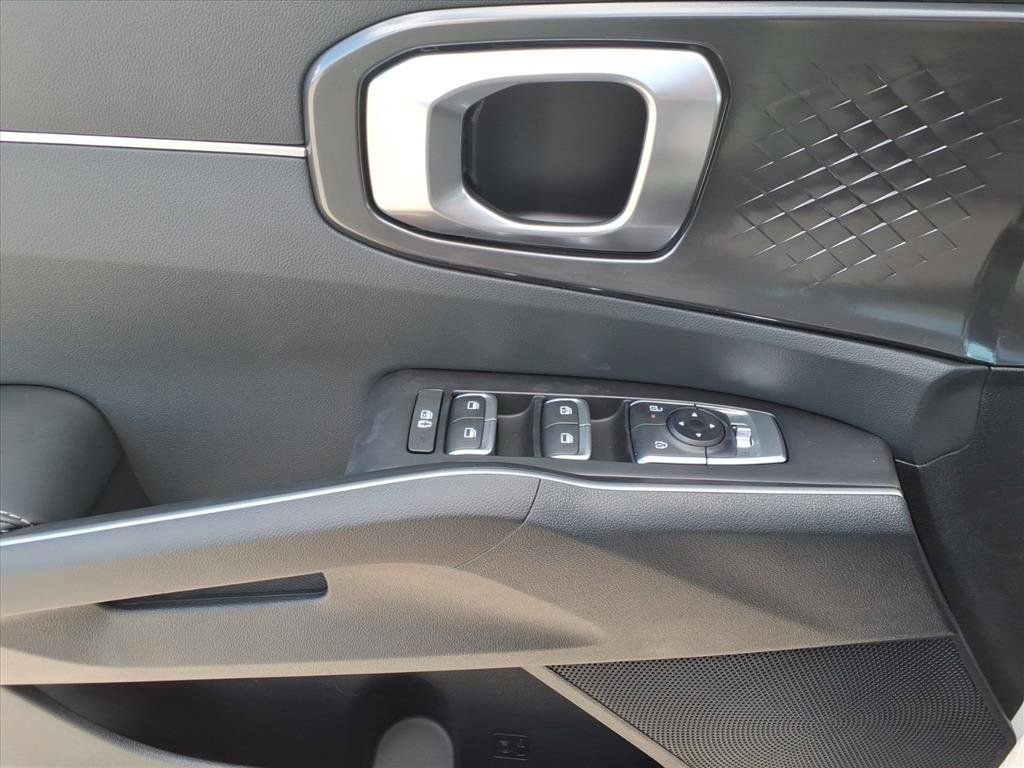 New 2026 Kia Sorento LX image 12