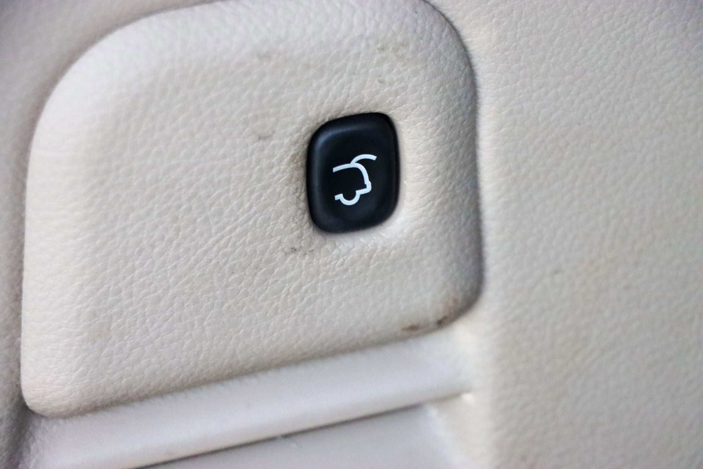 Used 2014 Jeep Grand Cherokee Limited image 24