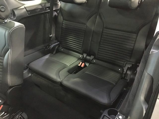 New 2023 Land Rover Discovery Metropolitan Edition image 29