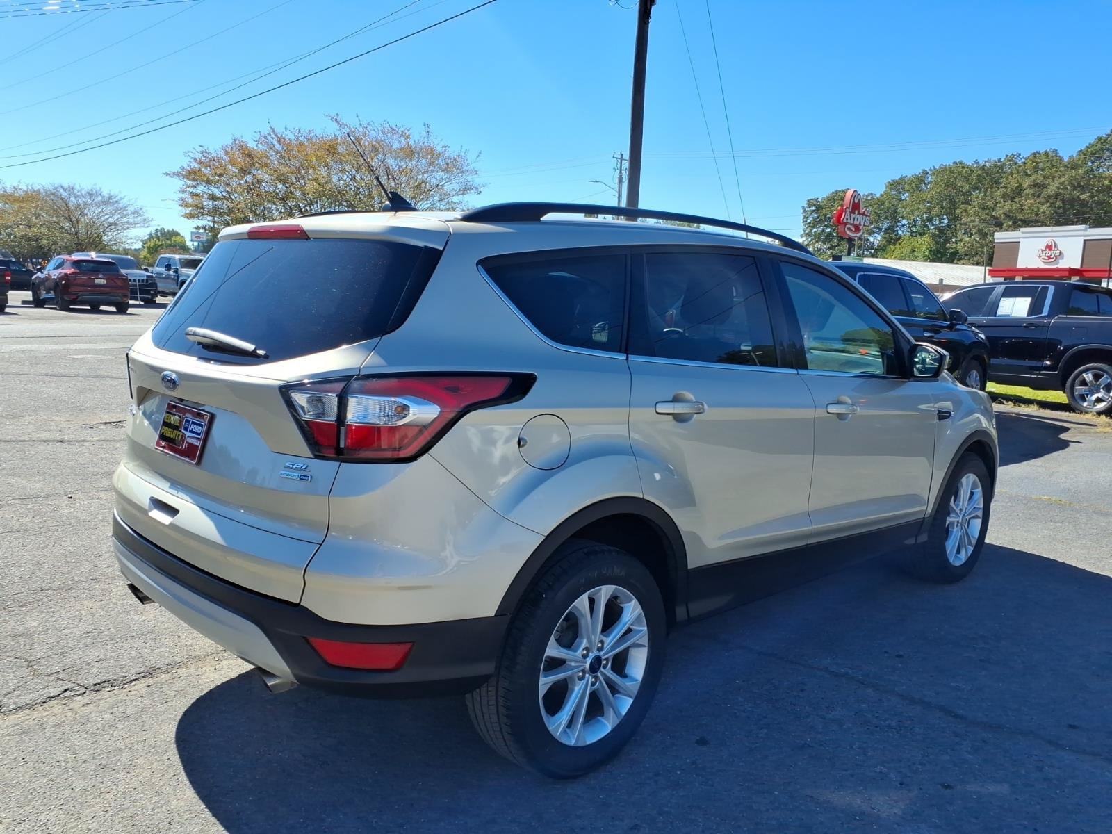 Used 2018 Ford Escape SEL AWD/4WD image 4