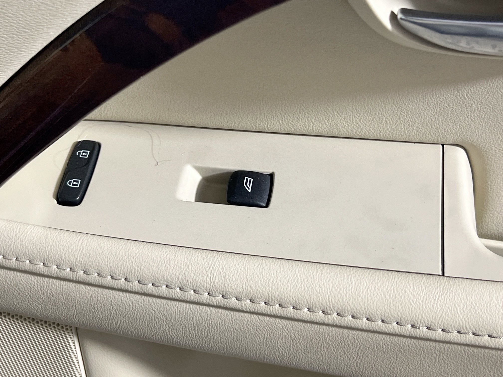 Used 2013 Volvo XC70 T6 image 32