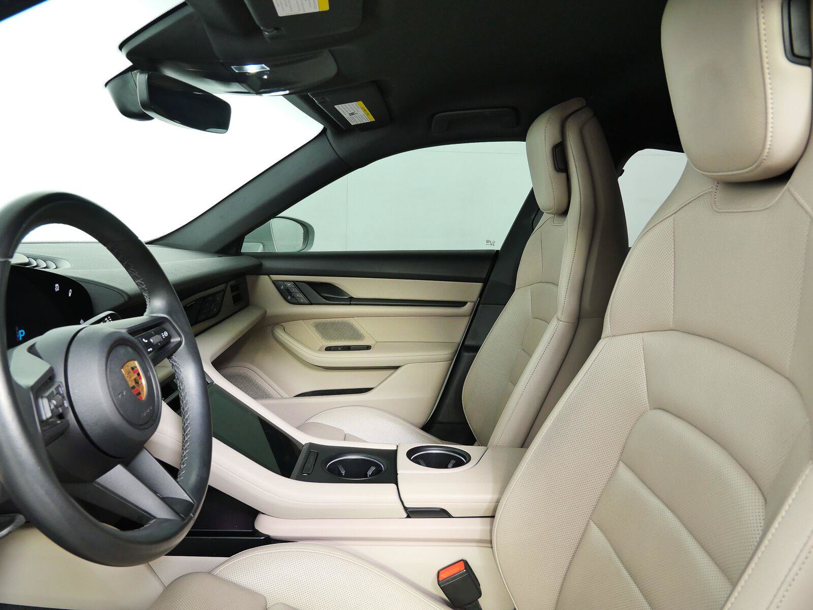 Used 2023 Porsche Taycan RWD image 3