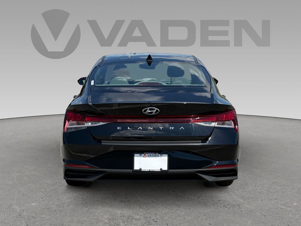 Used 2023 Hyundai Elantra SE FWD image 17