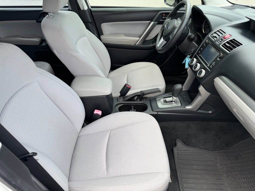 Used 2017 Subaru Forester 2.5i AWD/4WD image 16