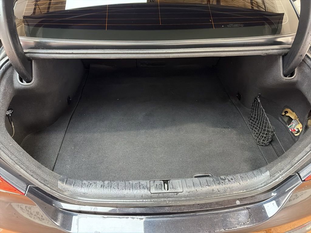 Used 2022 Genesis G70 2.0T image 13