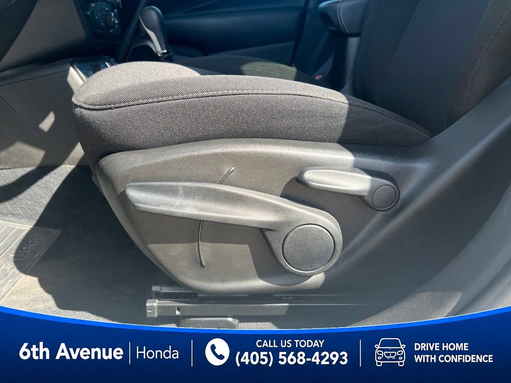 Used 2023 Jeep Renegade Latitude AWD/4WD image 23