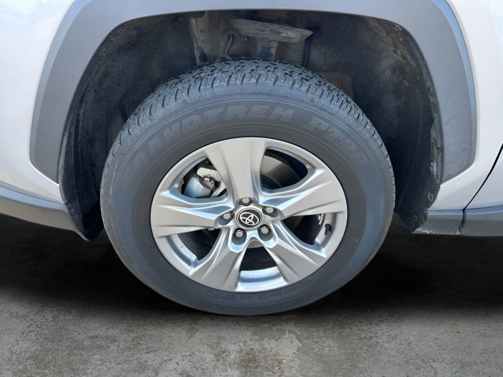Used 2023 Toyota RAV4 XLE image 28