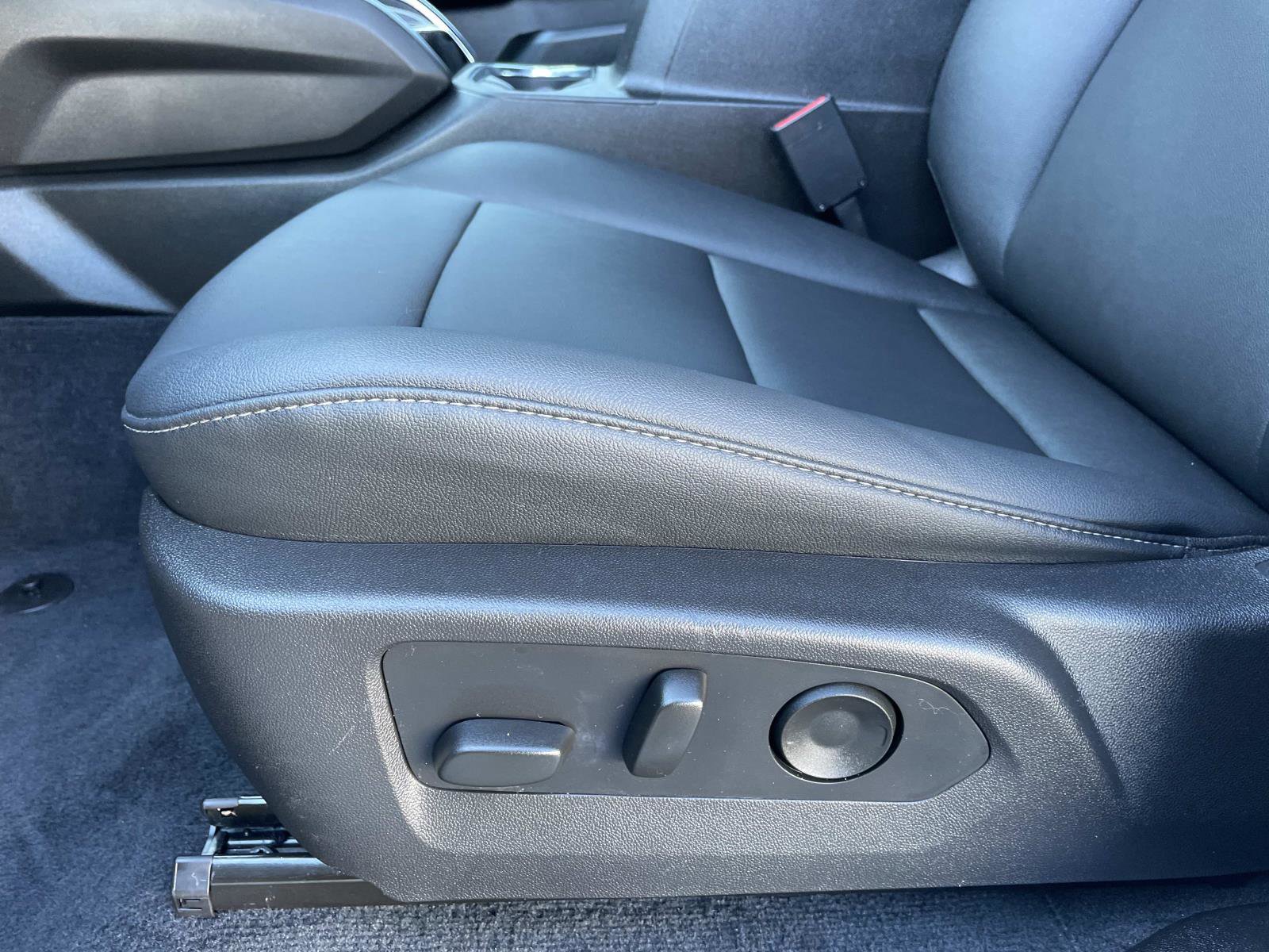 Used 2025 GMC Canyon Elevation w/ Convenience Package image 20