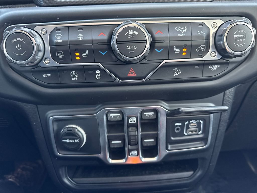 Certified 2018 Jeep Wrangler Unlimited Sahara image 37