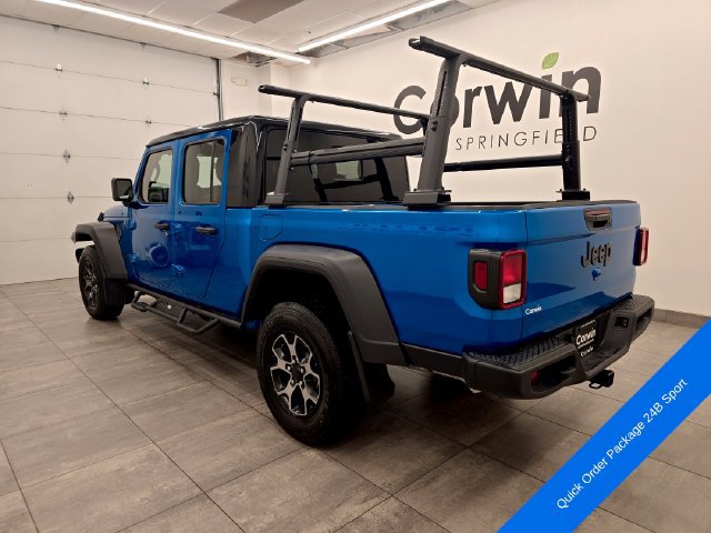 Used 2024 Jeep Gladiator Sport AWD/4WD image 3