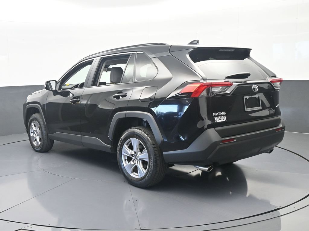 Used 2025 Toyota RAV4 XLE w/ Convenience Package FWD image 4