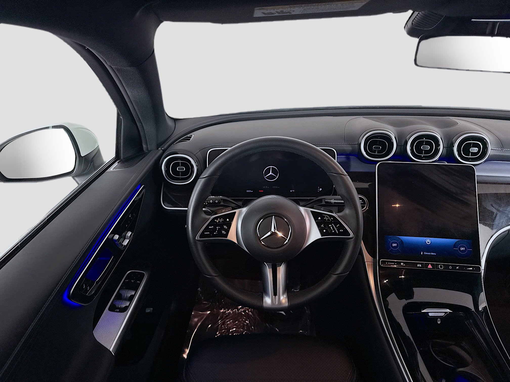 Used 2024 Mercedes-Benz GLC 300 4MATIC image 17