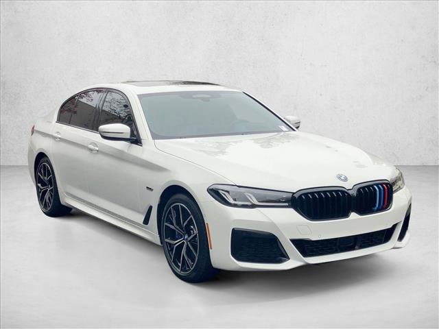 Used 2023 BMW 530e xDrive w/ Executive Package image 3