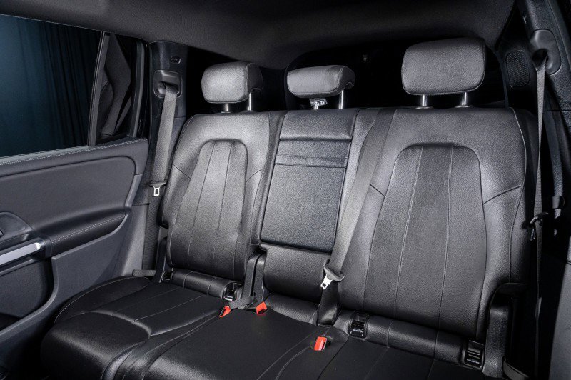 New 2025 Mercedes-Benz GLB 250 image 25