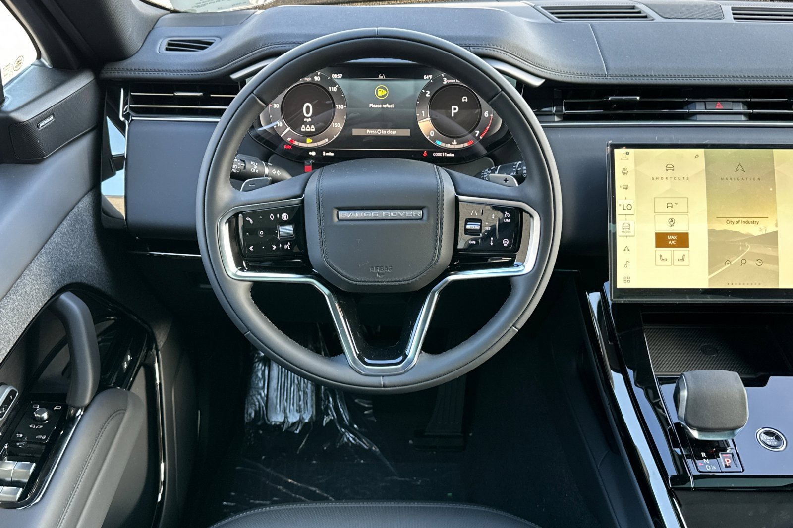 New 2026 Land Rover Range Rover Velar Dynamic SE image 15
