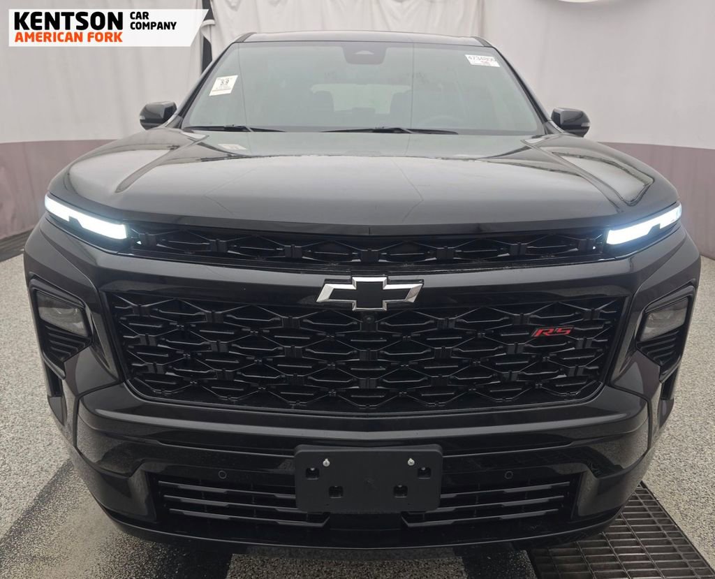 Used 2025 Chevrolet Traverse RS w/ LPO, Floor Liner Package image 4