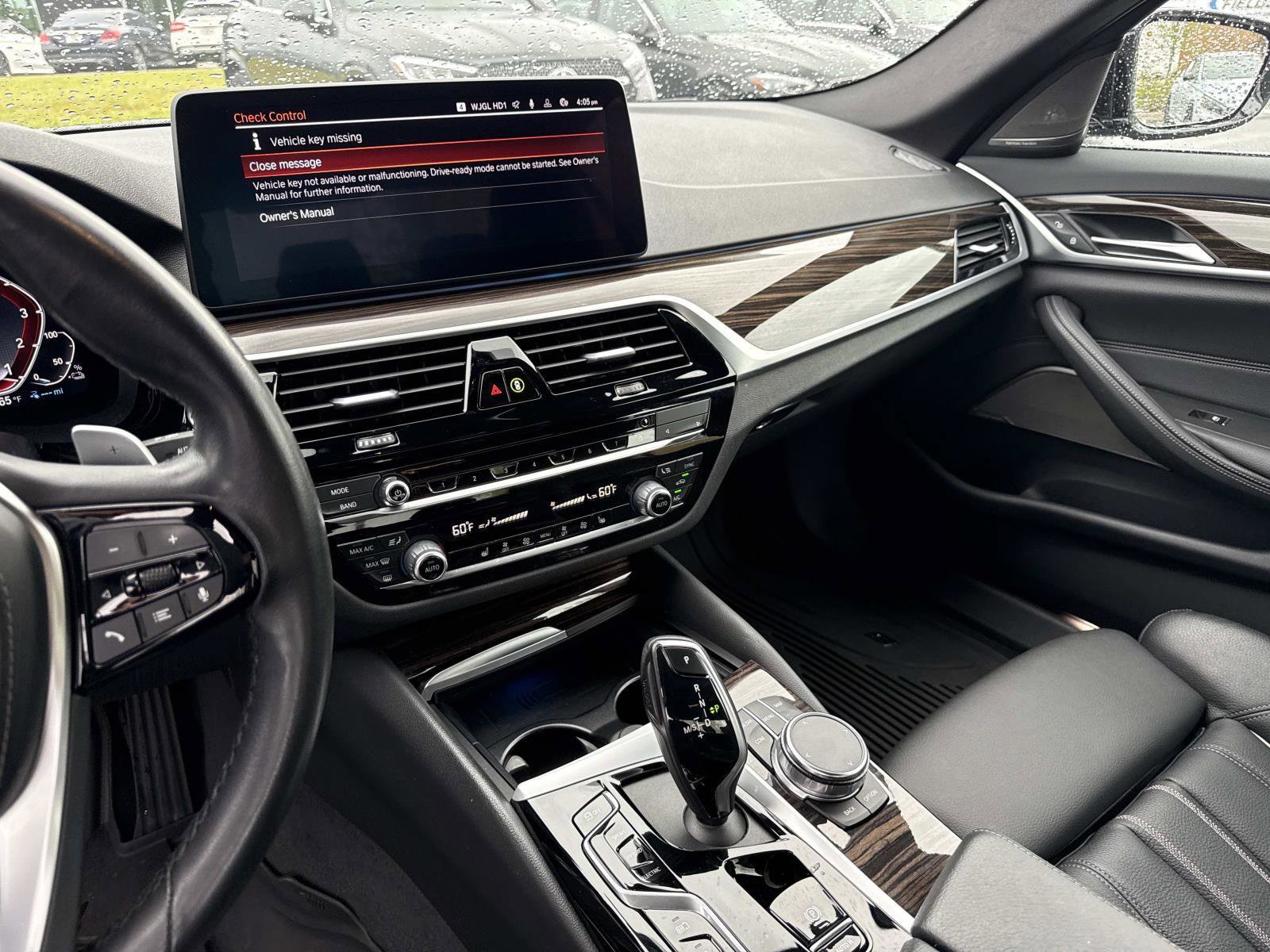 Used 2023 BMW 530e xDrive w/ Premium Package image 24